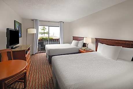 Double Room with Two Double Beds - Non-Smoking