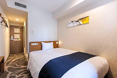 Single - Non-Smoking