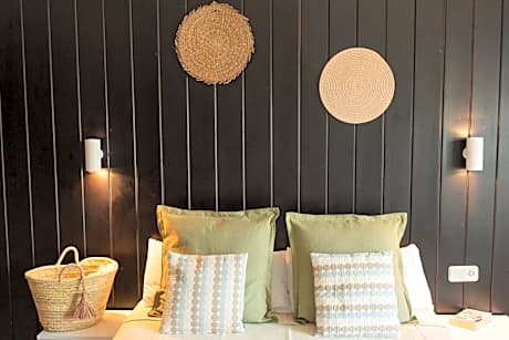 One-Bedroom Apartment (2 Adults + 1 Child)