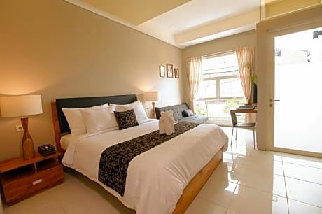 Executive Suite with Balcony