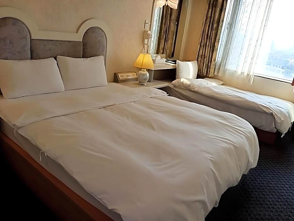 Chungli Business Hotel