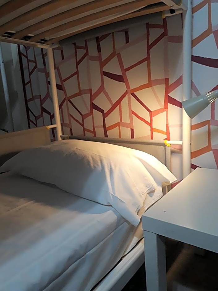 Balarm - Hostel and Bar