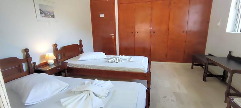 Anna Studio and Apartments