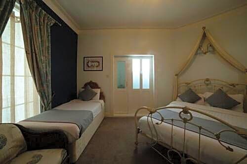 Fines Bayliwick Hotel