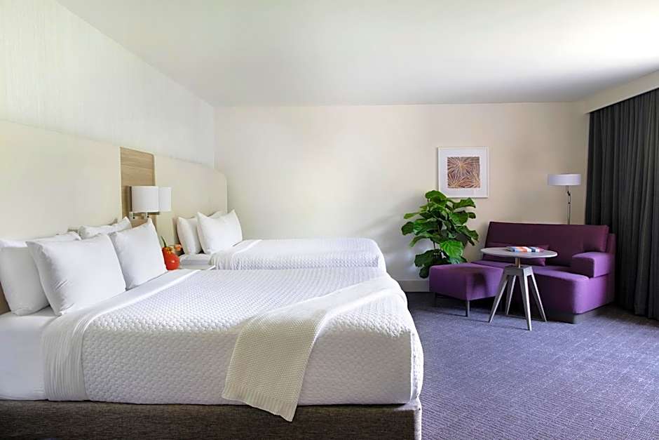 Crowne Plaza Atlanta Perimeter at Ravinia By IHG