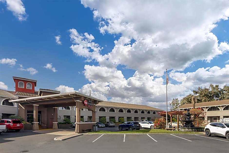 Best Western Plus Brookside Inn