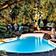 Hana Lodge