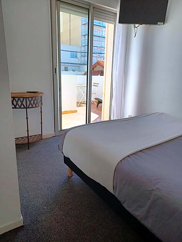 Ezz'Hotel Canet