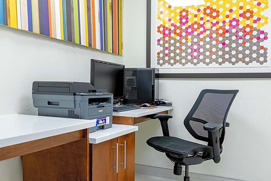 Holiday Inn Express Hotel & Suites Memphis/Germantown By IHG