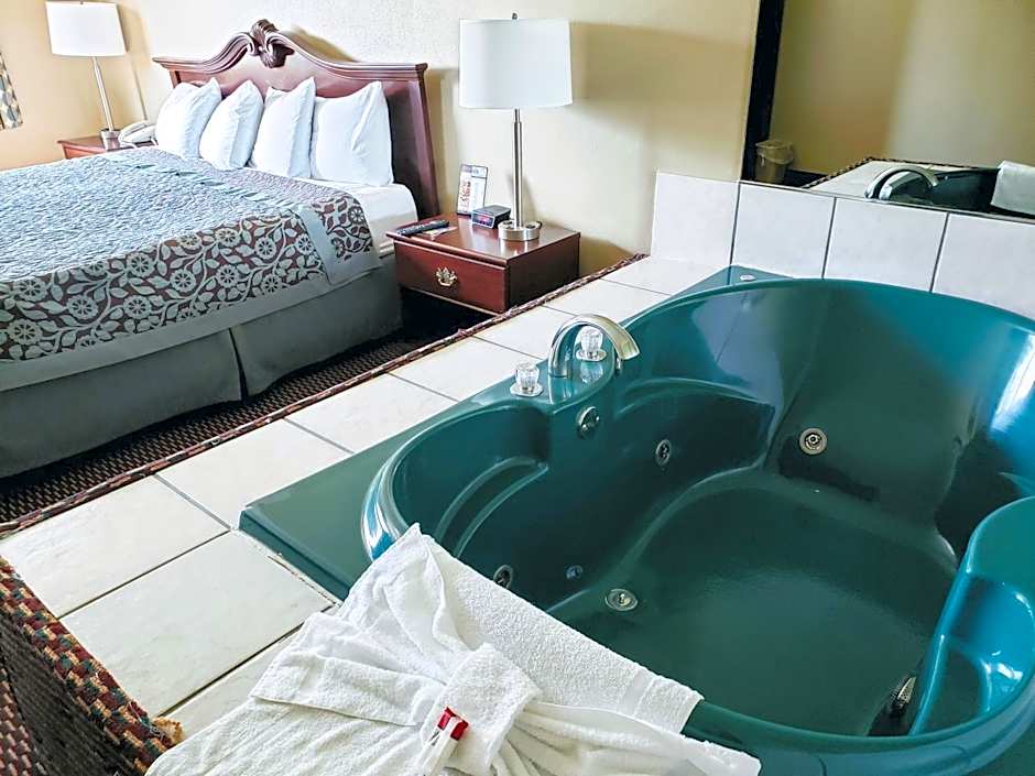 Days Inn & Suites by Wyndham of Morris