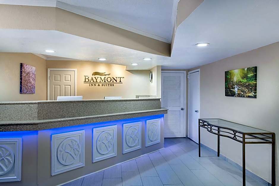 Baymont by Wyndham Lake City