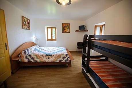 Family Room with Garden View