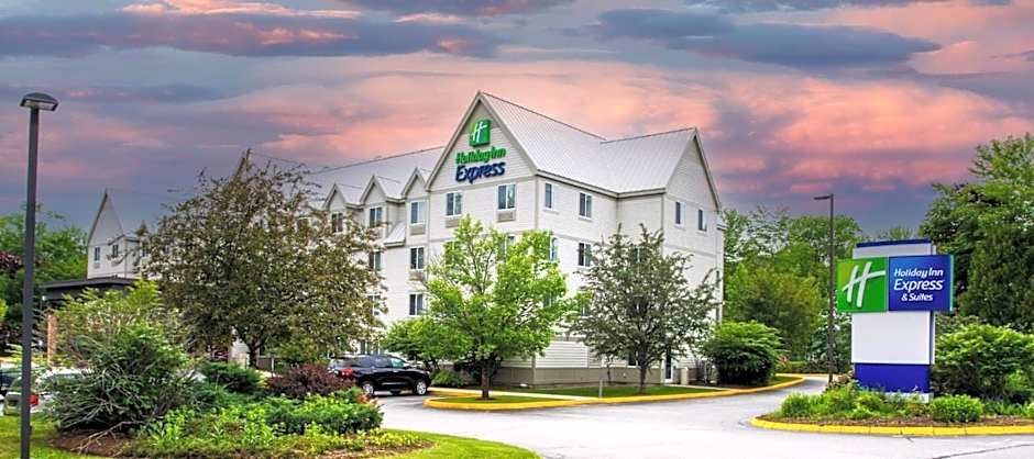 Photo 1 of 50 of Holiday Inn Express & Suites Lincoln East - White Mountains By IHG