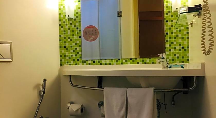 ibis Vientiane Nam Phu