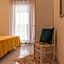Welcoming flat just a short walk from the sea