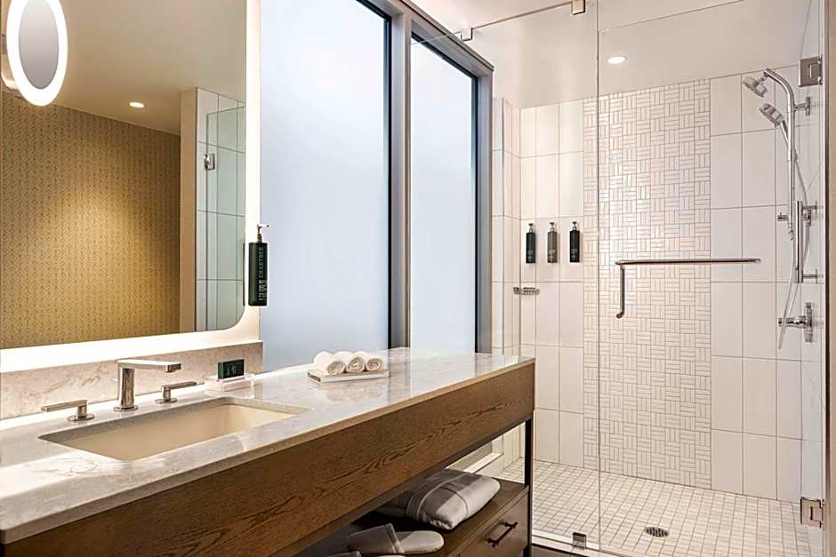 DoubleTree By Hilton Abilene Downtown Convention Center