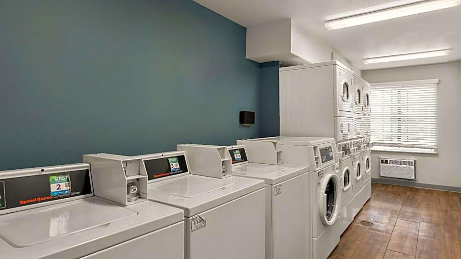 WoodSpring Suites Evansville