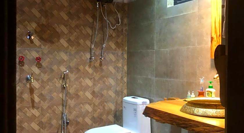 Bhanjyang Village Lodge