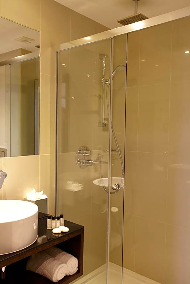 Park Grand London Heathrow