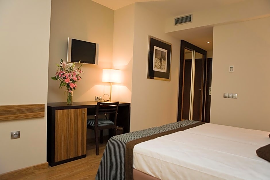 Hotel y Apartamentos Conilsol