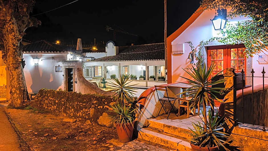 Sintra WOW - Unique double Smart Room in 17th century Palace! Hot tub, Snooker, BBQ, PS5, Sauna, Gym