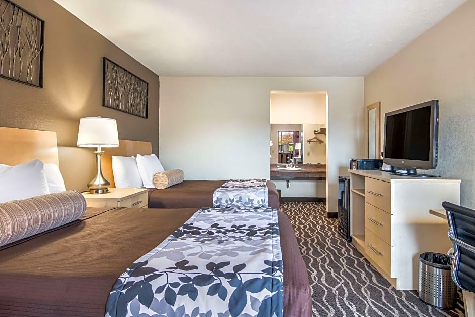 Photo 1 of 9 of 2 Double Beds, Nonsmoking