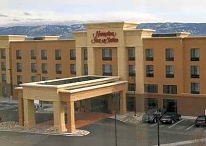 Newly Renovated-Hampton Inn & Suites Casper