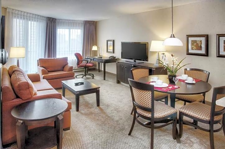 Les Suites Hotel Ottawa