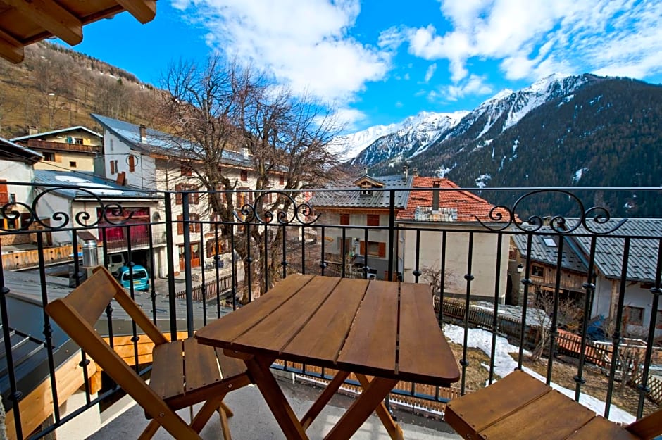 Chalet Hotel La Tarine