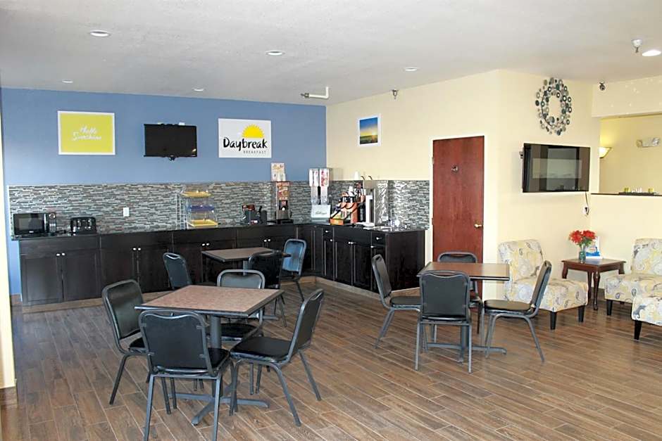 Days Inn by Wyndham Walcott Davenport