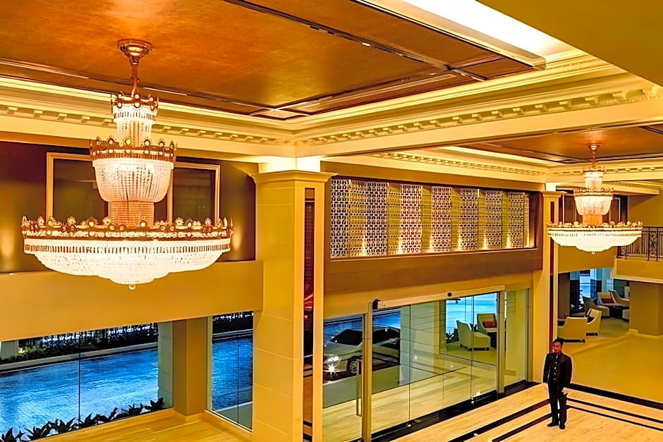 Mandarin Hotel Managed By Centre Point