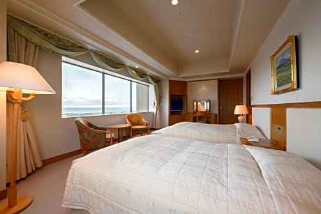 Royal Suite with Ocean View - Smoking