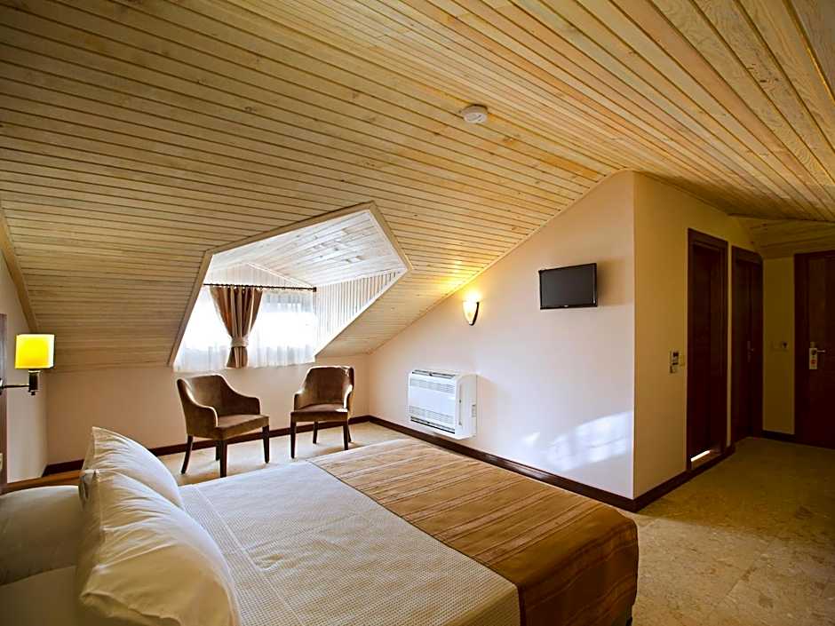 Montana Hotel