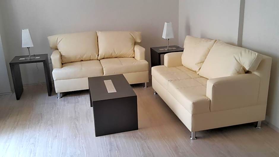 Grupo Kings Suites -Monte Chimborazo 537