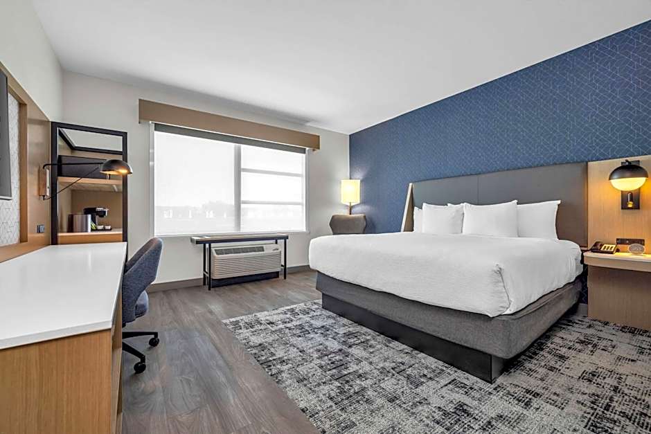 La Quinta Inn & Suites by Wyndham San Jose Silicon Valley