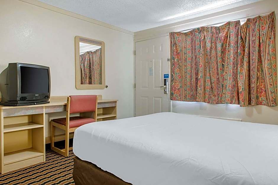 Rodeway Inn Sharonville - Cincinnati North