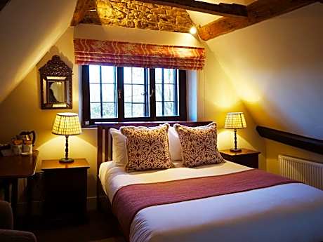 Bear and Ragged Staff