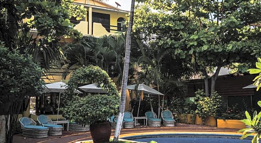 Hotel y Bungalows Acuario