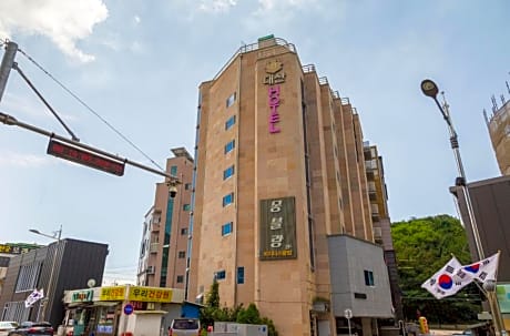 Daesan Hotel