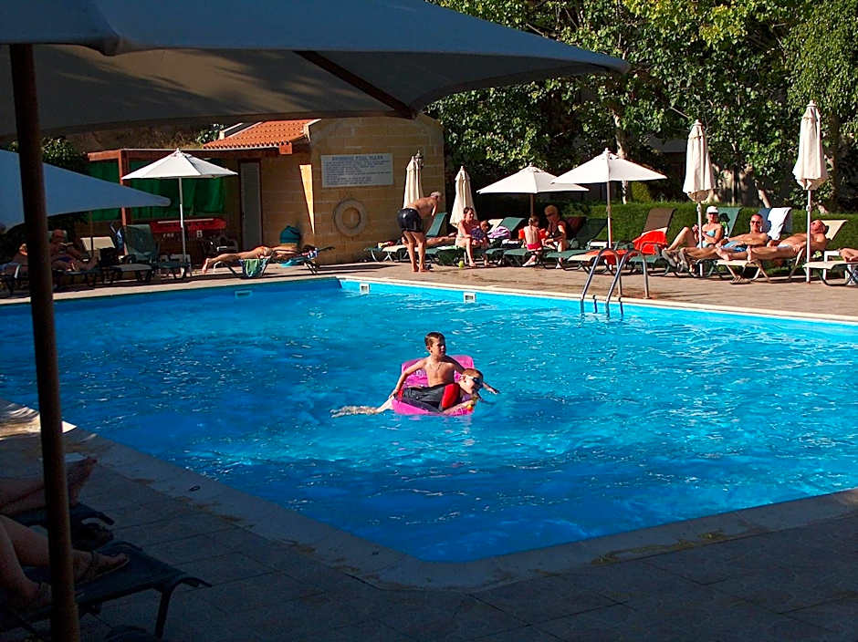 Kotzias Beach Apartments