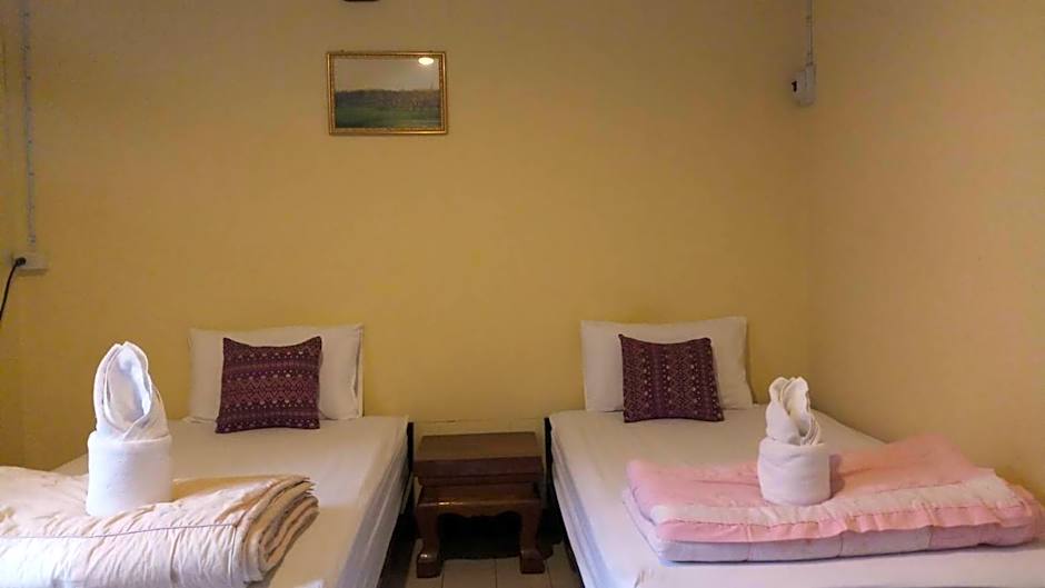 P.L.P Guesthouse - Mae Hong Son