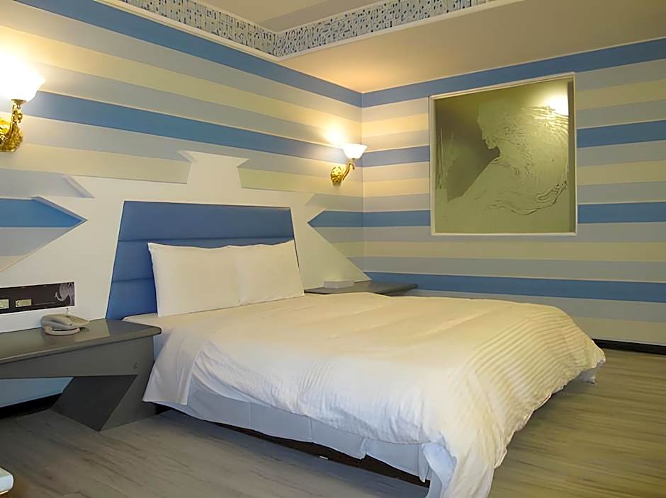 Golden Phoenix Hotel