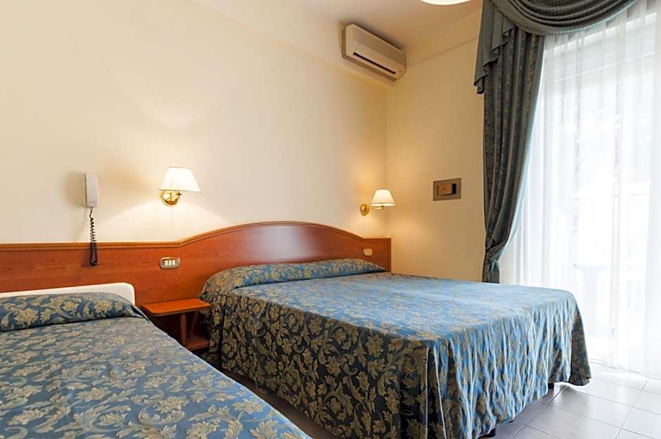 Hotel Donatella Pinarella