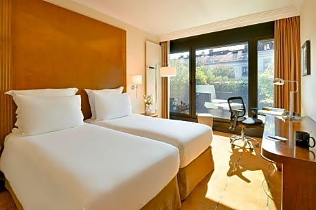 Deluxe Terrace Room
