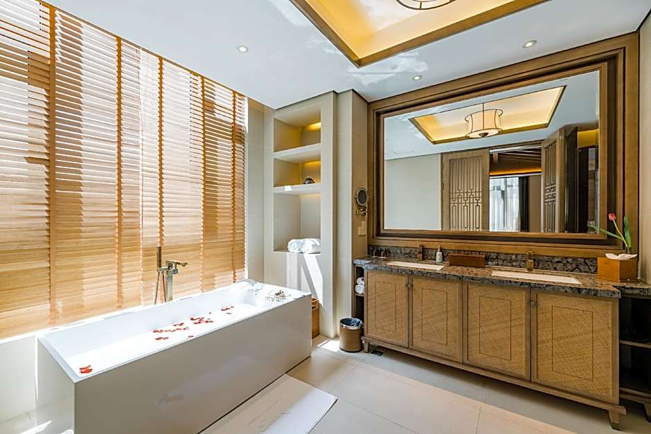 Linhai S&N International Hotel