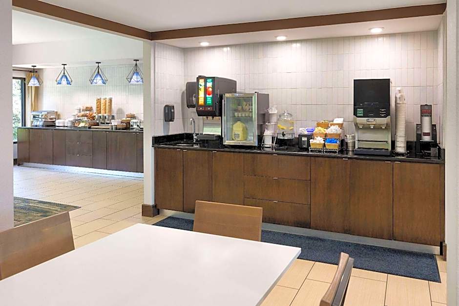 La Quinta Inn & Suites by Wyndham Lagrange / I-85