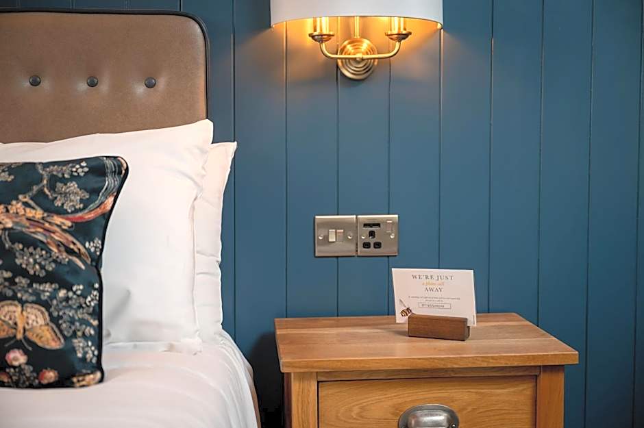 Riverside Hotel by Chef & Brewer Collection