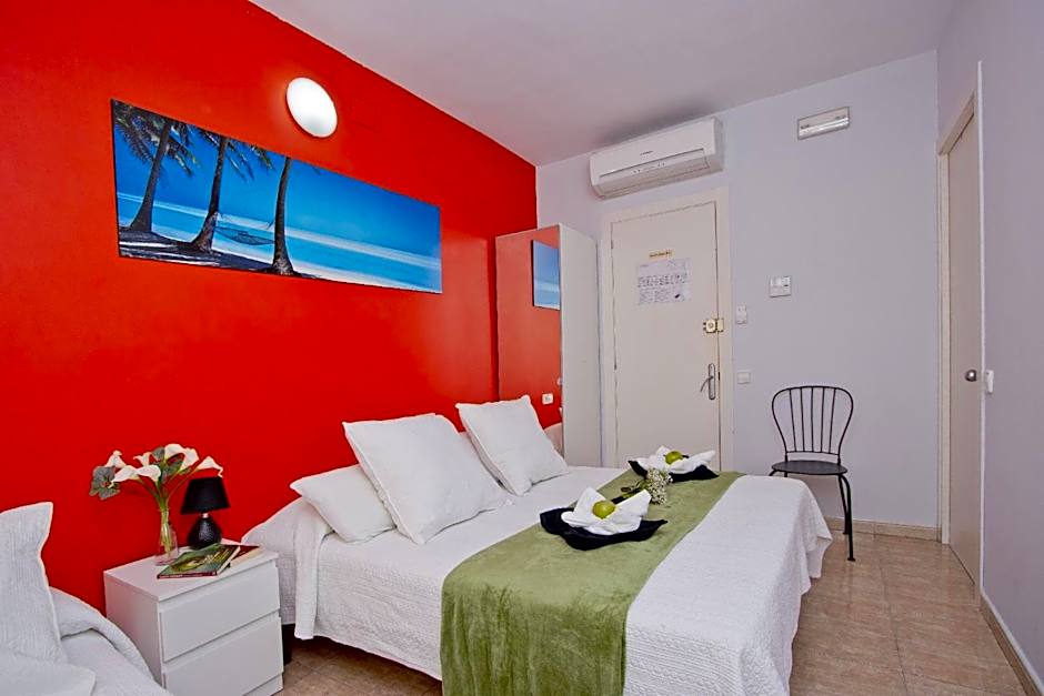 Barcelona City North Hostal
