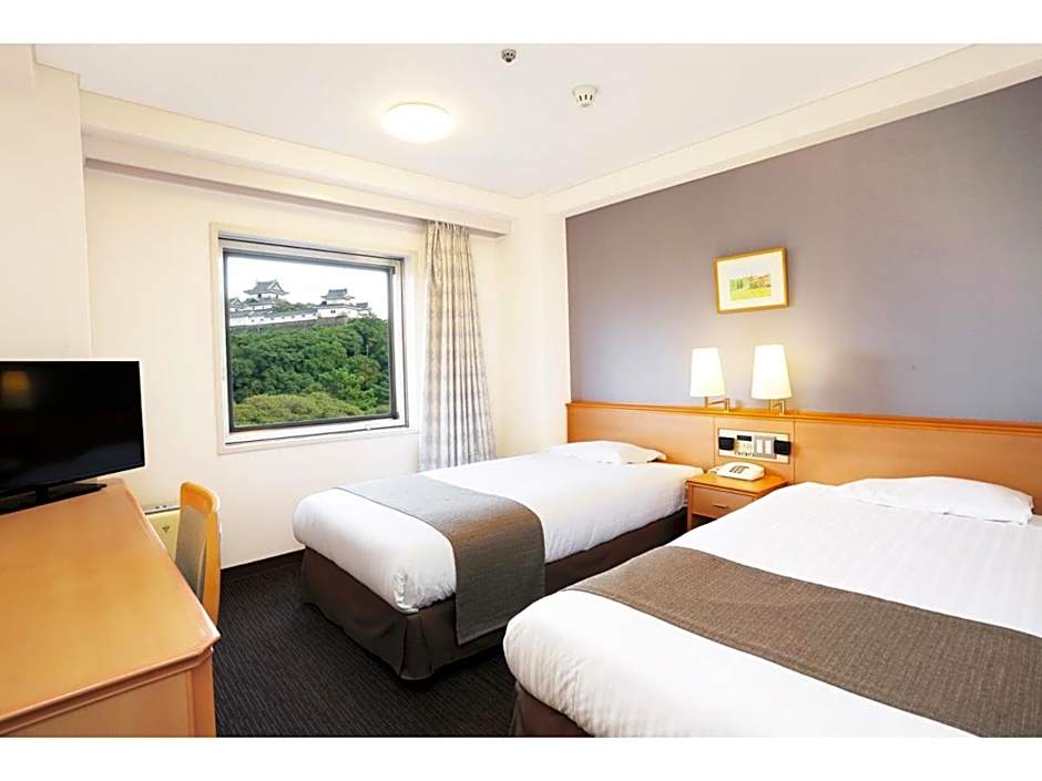 Photo 1 of 5 of 2 Beds, Nonsmoking