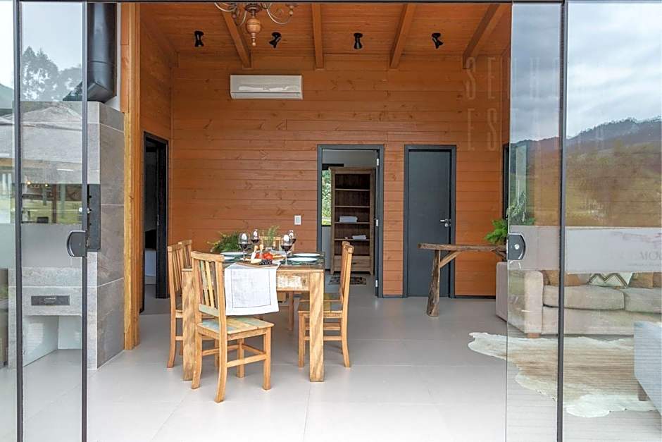 Lakeside Cabin - Villas Mornas: Nature, Jacuzzi